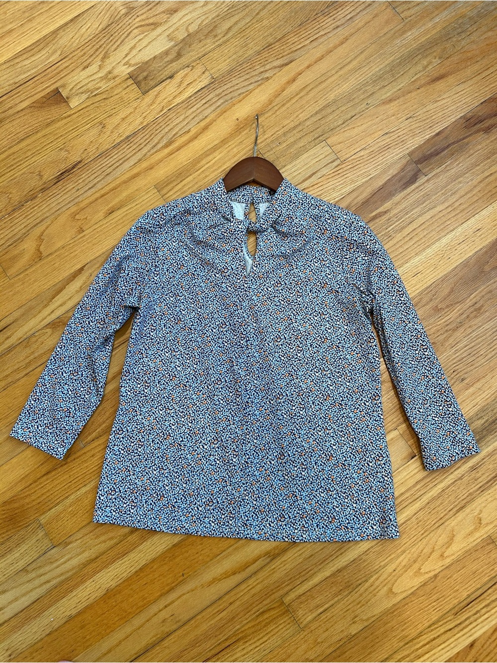 J. McLaughlin Blue Navy Orange Printed Top with 3/4 Length Sleeves - Picture 3 of 11